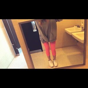 Pink cropped leggings